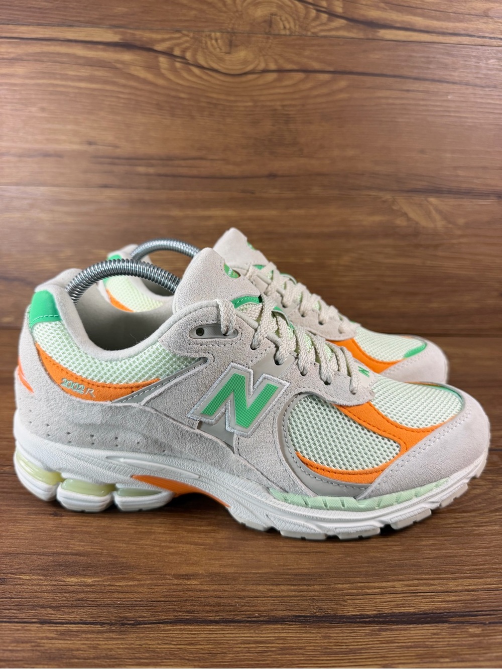 New Balance 2002r ‘Linen Green Apple’ Suede Sneakers ‘Dad Shoes’ Women’s‎ Size 9